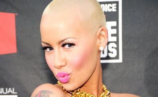 Chân dài Amber Rose: 'Không thể hẹn hò vì mọi đàn ông đều sợ tôi'